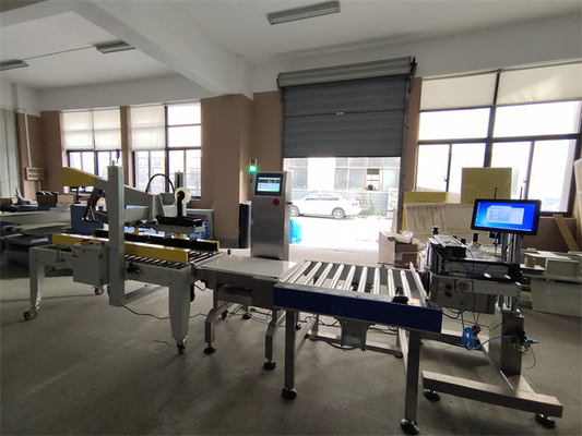 Online Weighing Square Bottle Sticker Labeling Machine 30 Pcs/Min Self Adhesive